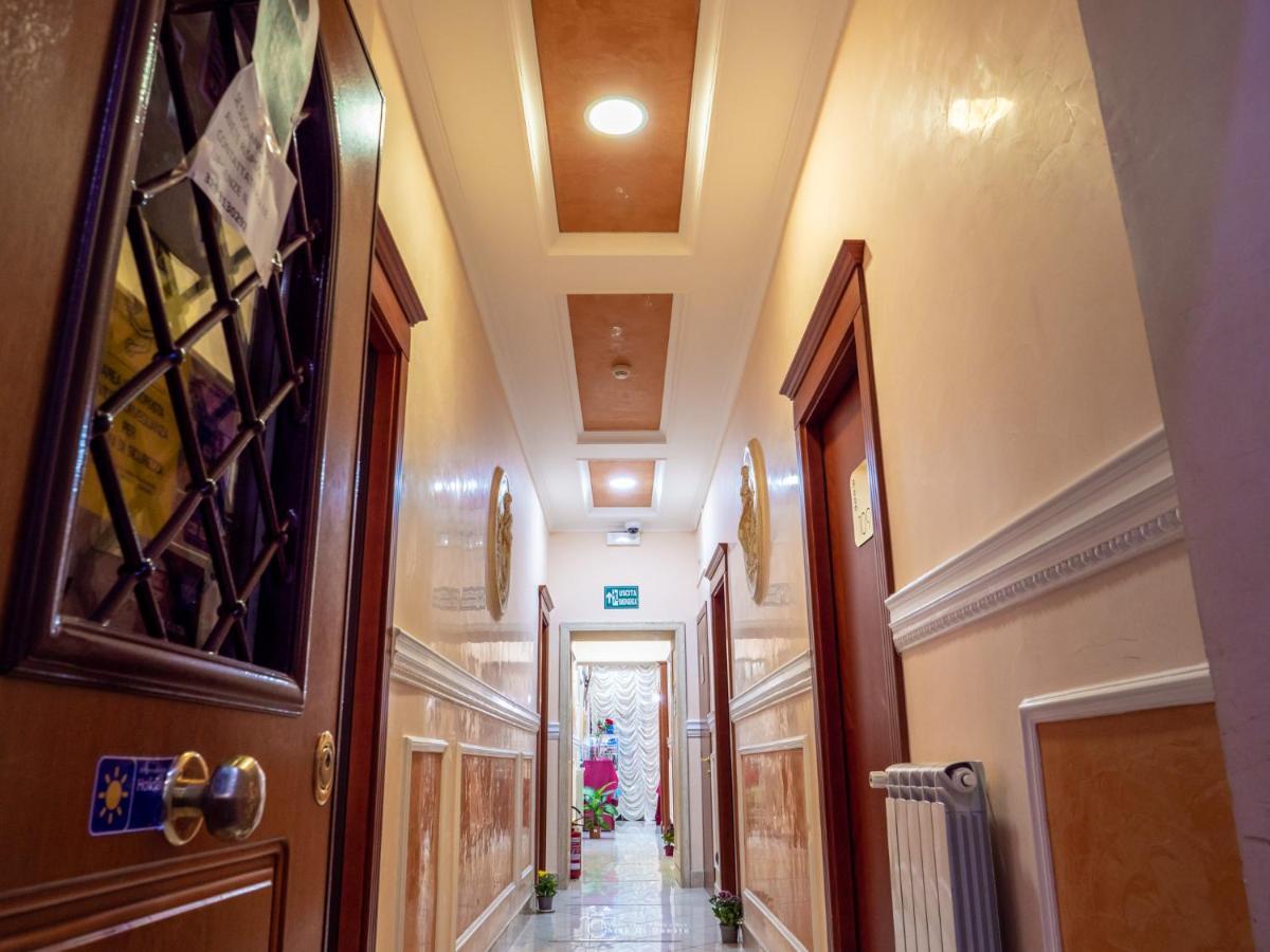 Hotel Caesar 2*